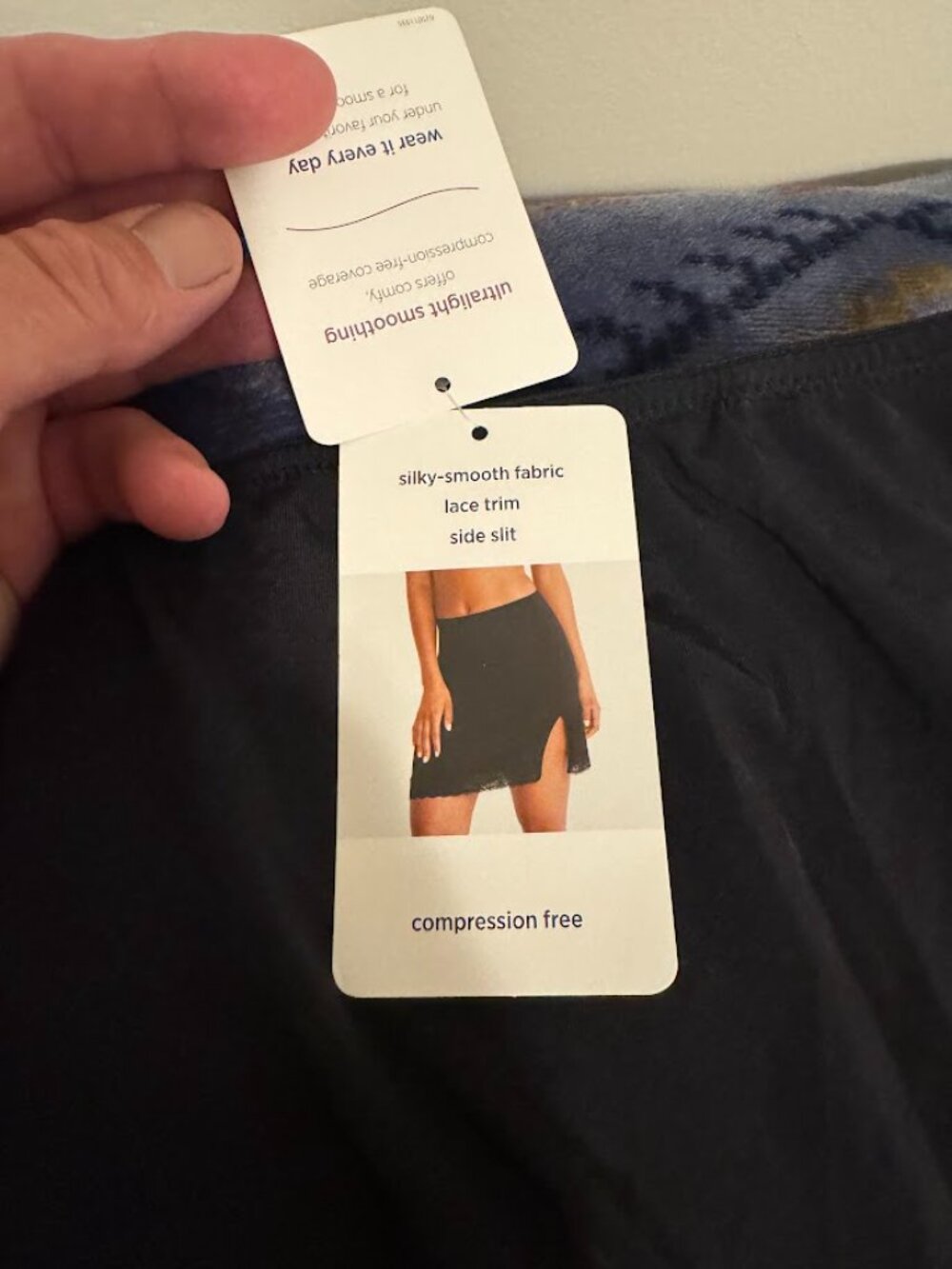 Jockey ultralight smoothing half slip size xl black in color - Picture 3 of 4